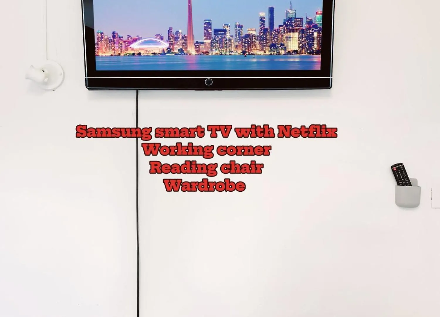 Quadruple Private Room With Netflix & Laundry, Balcony & Self Check-In Toronto Homestay